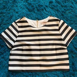 Black and white crop shirt